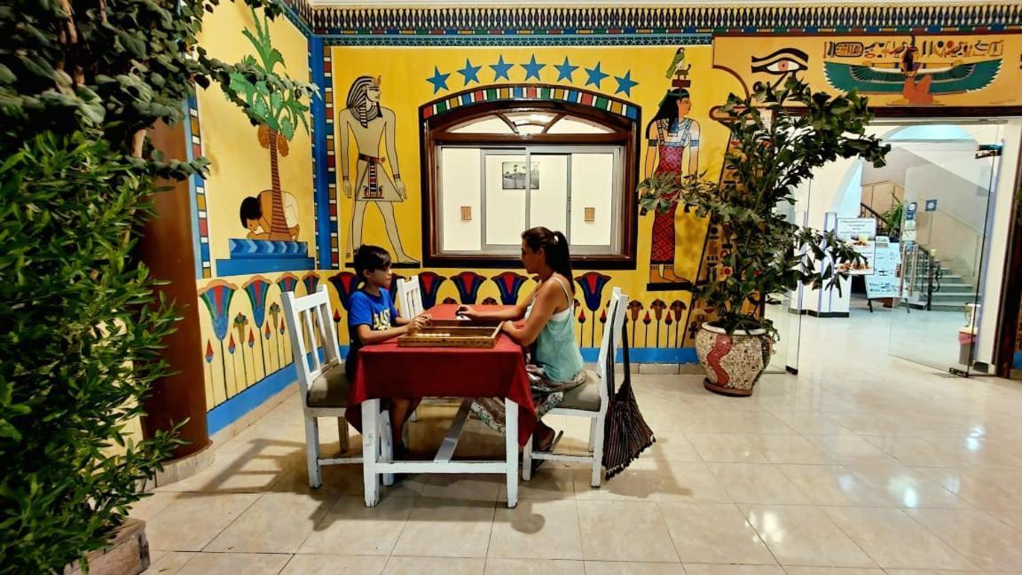 El Mesala Hotel Luxor Eksteriør billede
